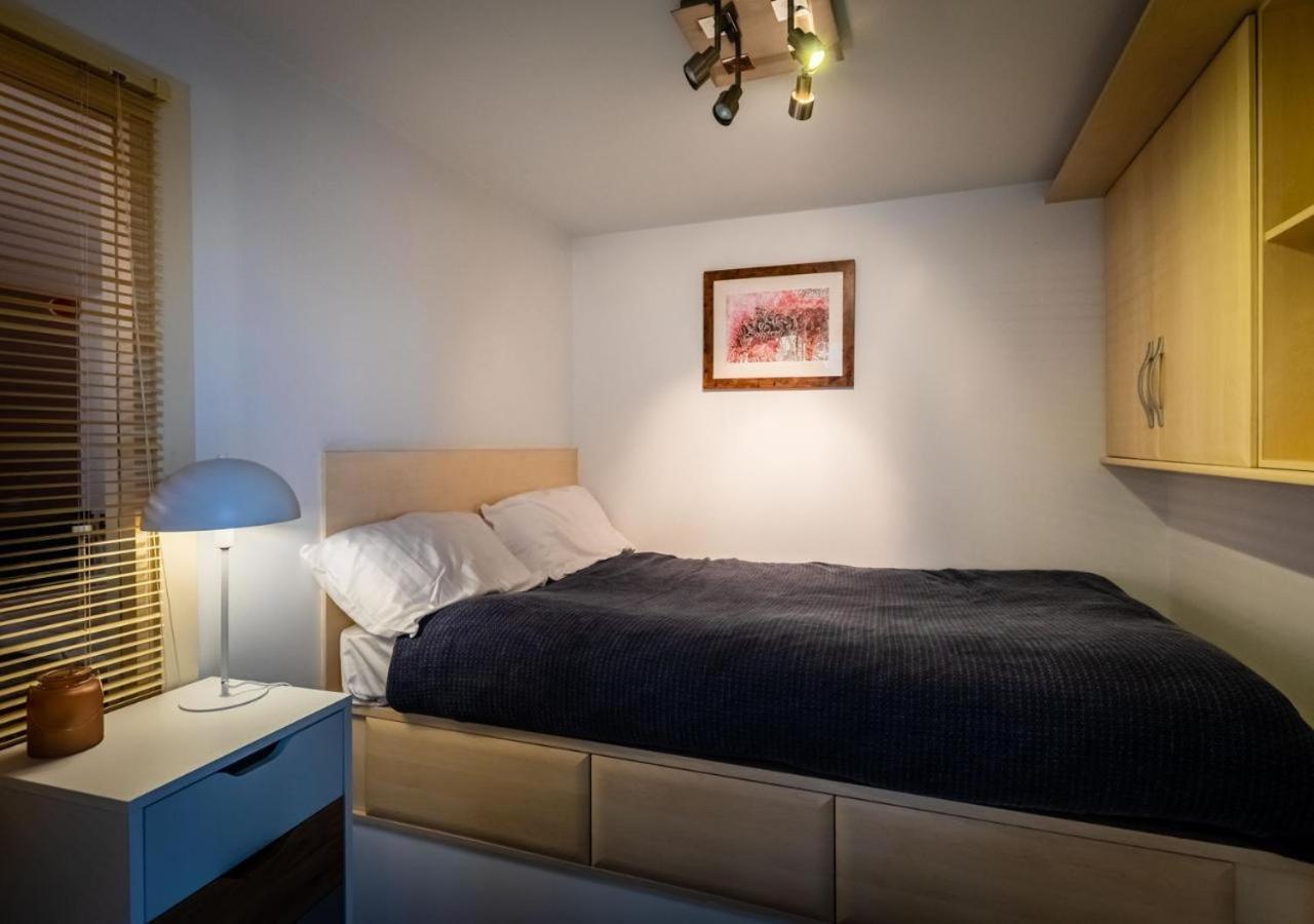 Lux Duplex Apartment 19Th Century Chapel Wakefield Centre מראה חיצוני תמונה