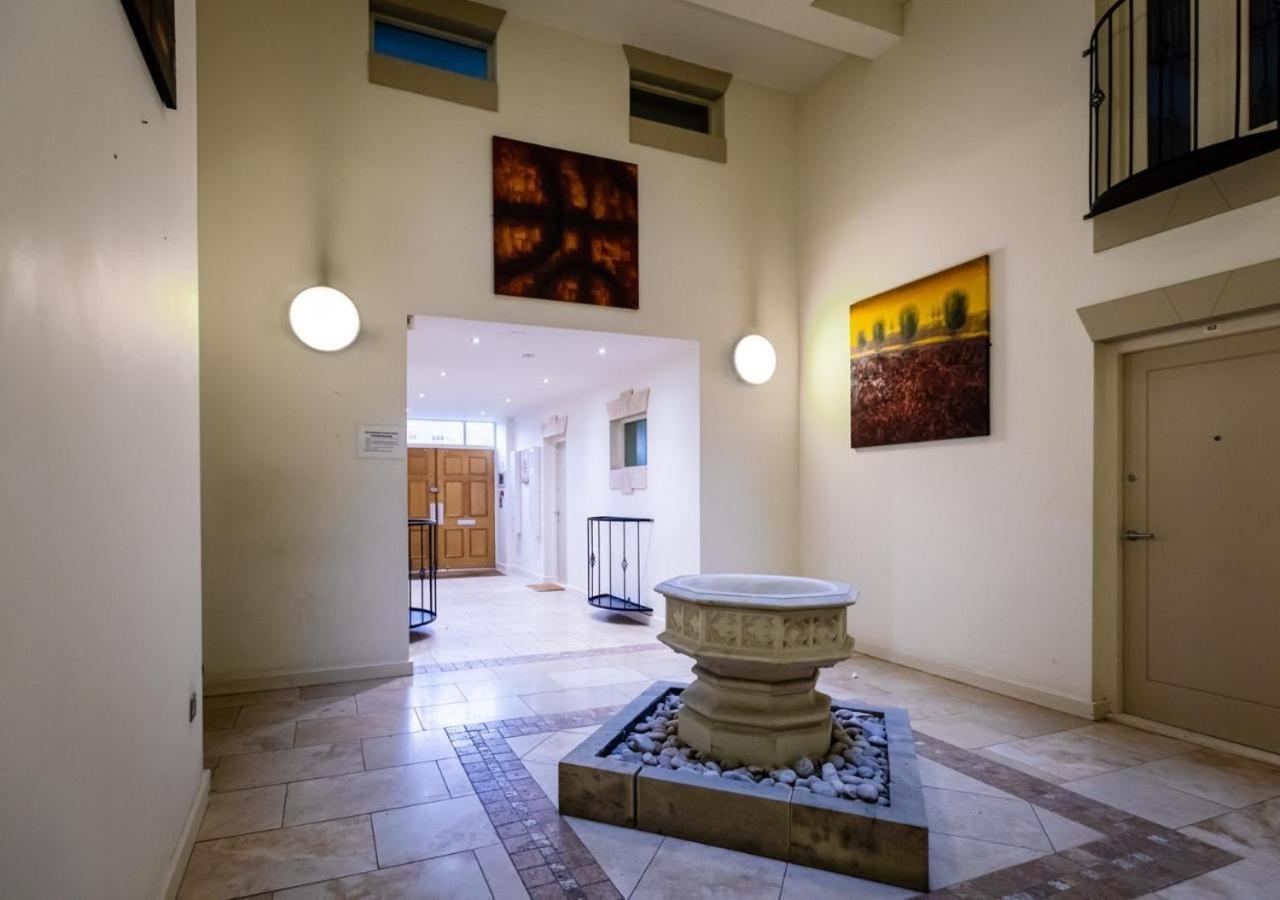 Lux Duplex Apartment 19Th Century Chapel Wakefield Centre מראה חיצוני תמונה